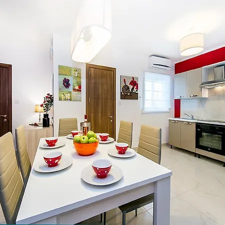 Bayside Apartments Сент Джулианс Экстерьер фото