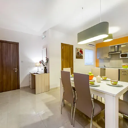 Bayside Apartments Сент Джулианс Экстерьер фото